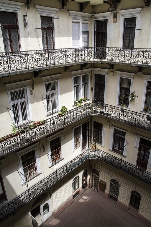 Kalman Apartman Budapest Rum bild