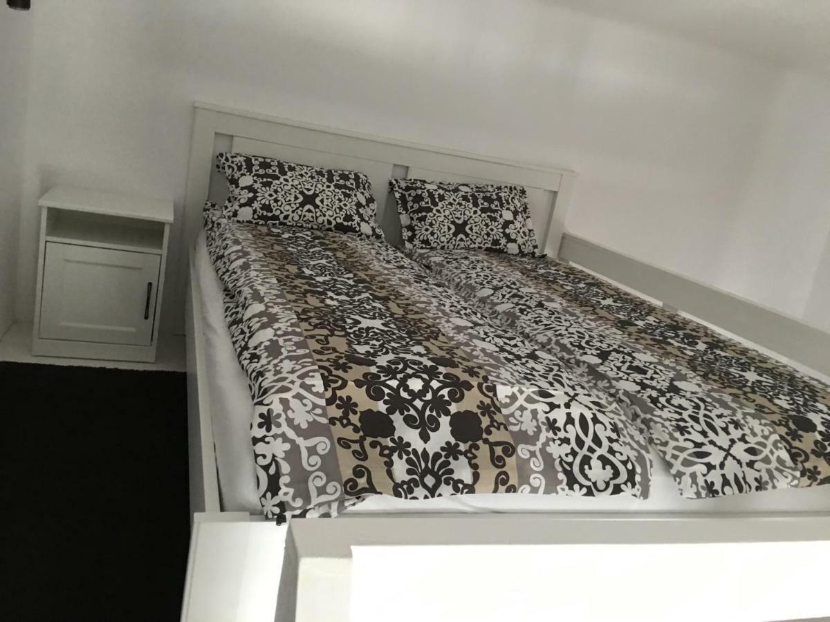 Kalman Apartman Budapest Exteriör bild